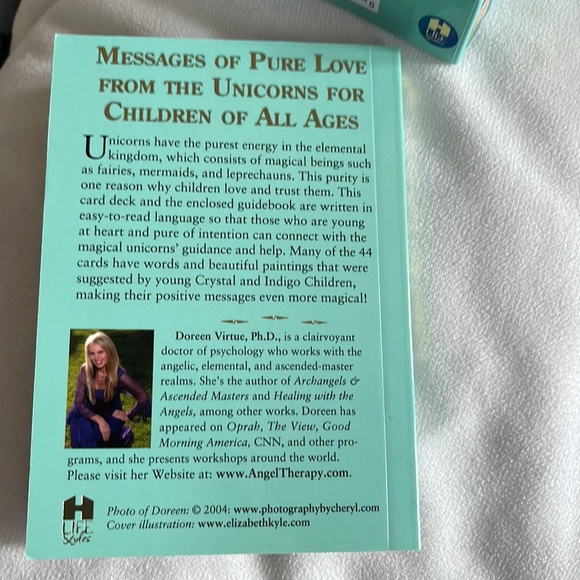 Doreen Virtue Magical Unicorns Oracle Cards - Picture 6 of 7
